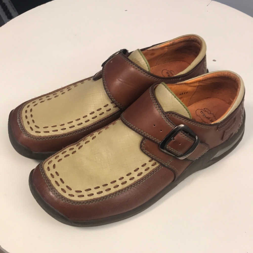 VINTAGE JOHN FLUEVOG TRAVEL-LITE MOCK BUCKLE SHOES